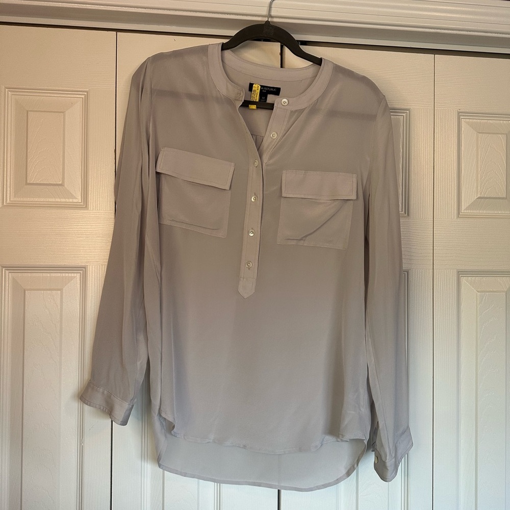 Banana Republic Light Gray Button-Up Blouse 100% Silk